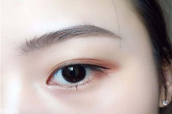 割<a href=http://www.mx185.com/listinfo-724-0.html target=_blank class=infotextkey>双眼皮</a>为什么会回缩 全切<a href=http://www.mx185.com/listinfo-724-0.html target=_blank class=infotextkey>双眼皮</a>回缩了