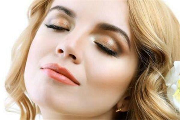 面部<a href=http://www.mx185.com/listinfo-685-0.html target=_blank class=infotextkey>吸脂</a>后遗症有哪些 面部<a href=http://www.mx185.com/listinfo-685-0.html target=_blank class=infotextkey>吸脂</a>是永久的吗