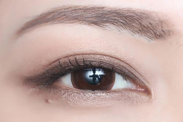 压<a href=http://www.mx185.com/listinfo-724-0.html target=_blank class=infotextkey>双眼皮</a>是什么 压<a href=http://www.mx185.com/listinfo-724-0.html target=_blank class=infotextkey>双眼皮</a>的原理