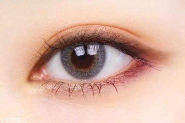 上睑下垂看什么科 眼睑下垂挂什么科