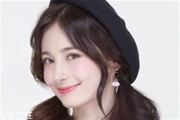 <a href=http://www.mx185.com/listinfo-724-0.html target=_blank class=infotextkey>双眼皮</a>拆线后护理方法 千万不要用手碰伤口