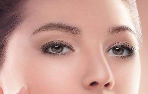 眼袋抽脂术眼袋抽脂术风险大吗