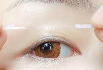 没<a href=http://www.mx185.com/listinfo-724-0.html target=_blank class=infotextkey>双眼皮</a>贴用什么代替