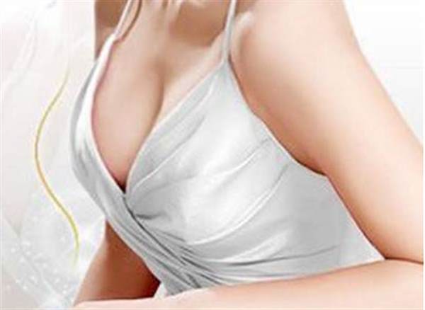 <a href=http://www.mx185.com/listinfo-618-0.html target=_blank class=infotextkey>隆胸</a>修复手术要多少钱