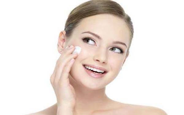 打<a href=http://www.mx185.com/listinfo-631-0.html target=_blank class=infotextkey>瘦脸</a><a href=http://www.mx185.com/listinfo-614-0.html target=_blank class=infotextkey>除皱</a>几天可以化妆