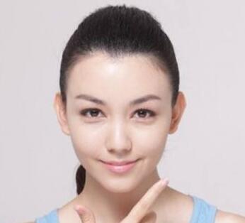  颞部脂肪填充多少钱
