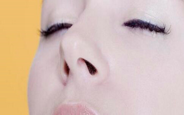 膨体<a href=http://www.mx185.com/listinfo-737-0.html target=_blank class=infotextkey>隆鼻</a>可以保持多久?