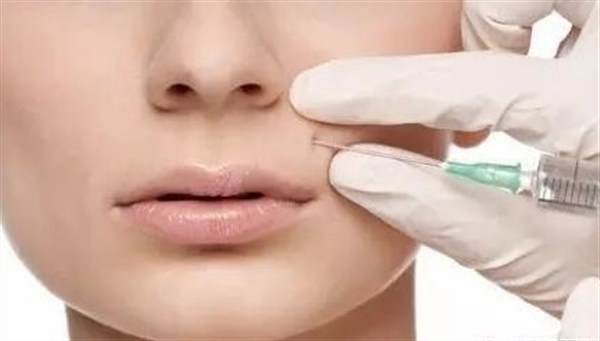 透明质酸打苹果肌有硬块什么原因呀