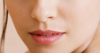 自体脂肪<a href=http://www.mx185.com/listinfo-737-0.html target=_blank class=infotextkey>隆鼻</a>手术疼不疼