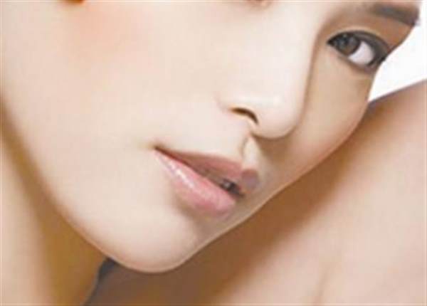 济南自体脂肪<a href=http://www.mx185.com/listinfo-737-0.html target=_blank class=infotextkey>隆鼻</a>怎么样