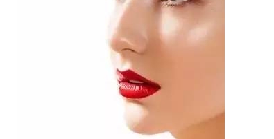 自体脂肪<a href=http://www.mx185.com/listinfo-737-0.html target=_blank class=infotextkey>隆鼻</a>过程怎么做