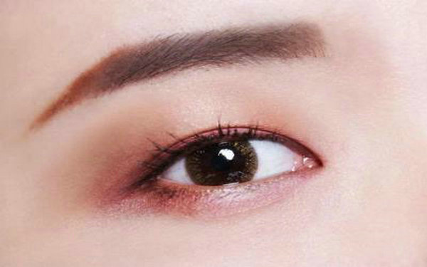 切开<a href=http://www.mx185.com/listinfo-724-0.html target=_blank class=infotextkey>双眼皮</a>多久能化妆?