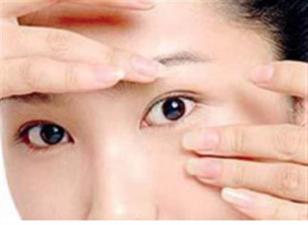 内路<a href=http://www.mx185.com/listinfo-708-0.html target=_blank class=infotextkey>去眼袋</a>多少钱